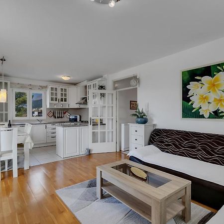 Apartment Pine Fine With Free Parking Μακάρσκα Εξωτερικό φωτογραφία