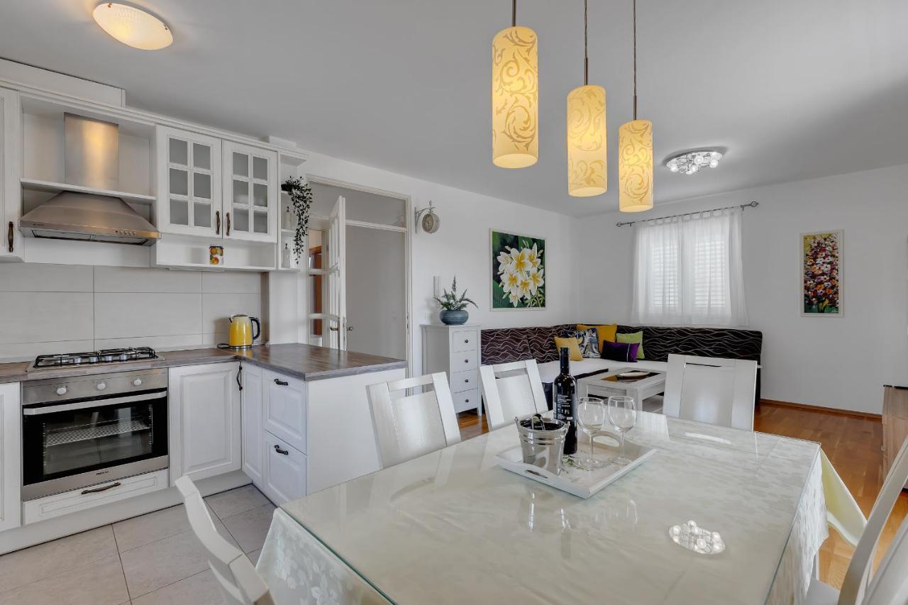 Apartment Pine Fine With Free Parking Μακάρσκα Εξωτερικό φωτογραφία