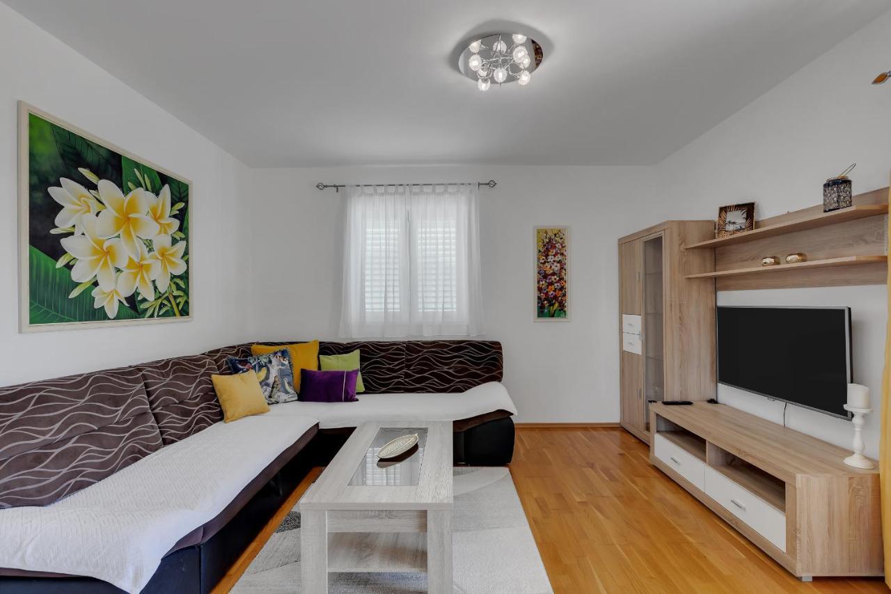 Apartment Pine Fine With Free Parking Μακάρσκα Εξωτερικό φωτογραφία